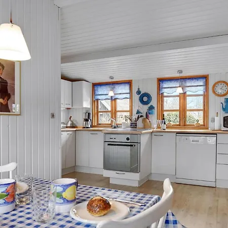 Сasa de vacaciones 3 Bedroom Lovely In Store Fuglede