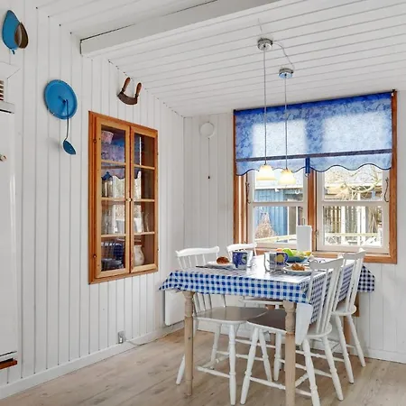 3 Bedroom Stunning In * Store Fuglede